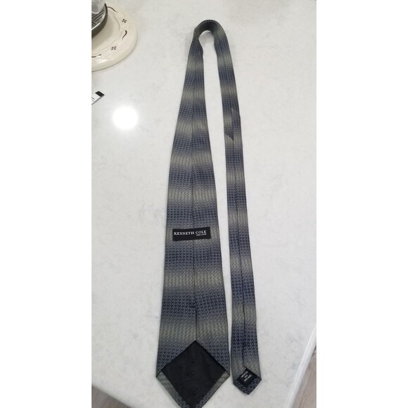 Kenneth Cole New York silk tie - Picture 5 of 11